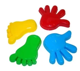 foremki-do-piasku-4-elementy-dlonie-stopy-polesie