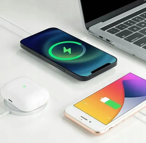 magsafe-ladowarka-indukcyjna-do-iphone-11-12-13-14-15-airdpods-pro-max-qi-kod-producenta-ladowarka-indukcyjna-iphone