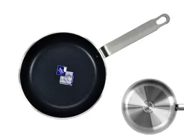 profesjonalna-patelnia-z-oryginalna-powloka-teflonowa-24cm-yato