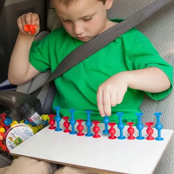 fat-brain-klocki-przyssawki-mini-squigz-75-el