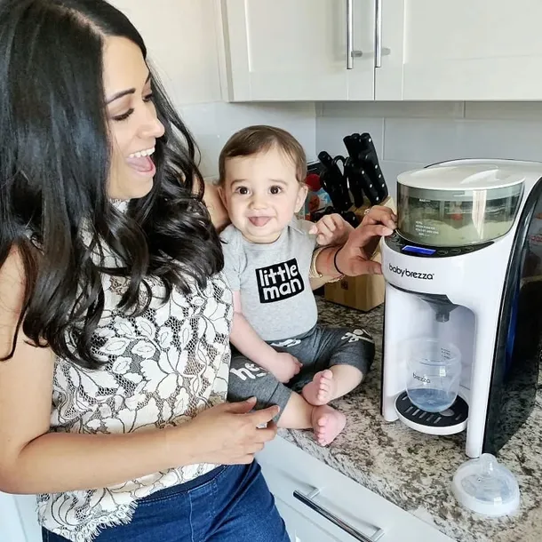 baby-brezza-ekspres-do-mleka-formula-pro-advance-cechy-dodatkowe-wyswietlacz-lcd