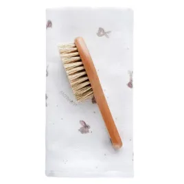 lullalove-szczotka-na-ciemieniuche-ze-szczeciny