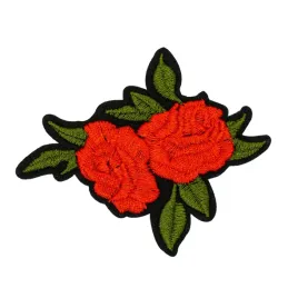 czerwone-roze-naszywka-termo-mala-roza-latka