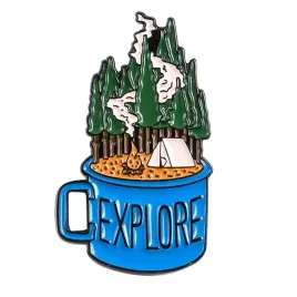 pinets-przypinka-explore-gory-podroze-namiot-las