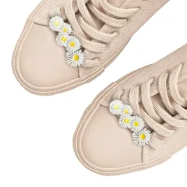 2-ozdoby-do-butow-sznurowek-spinki-stokrotki-kwiat