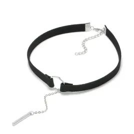 choker-zamszowy-czarny-ze-srebrnymi-dodatkami