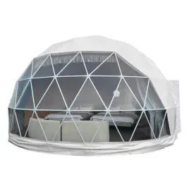 namiot-sferyczny-caloroczny-kopula-o-7m-szklane-drzwi-glamping-38m2