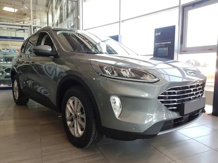 nakladki-progowe-do-ford-kuga-3-stal-stan-nowy