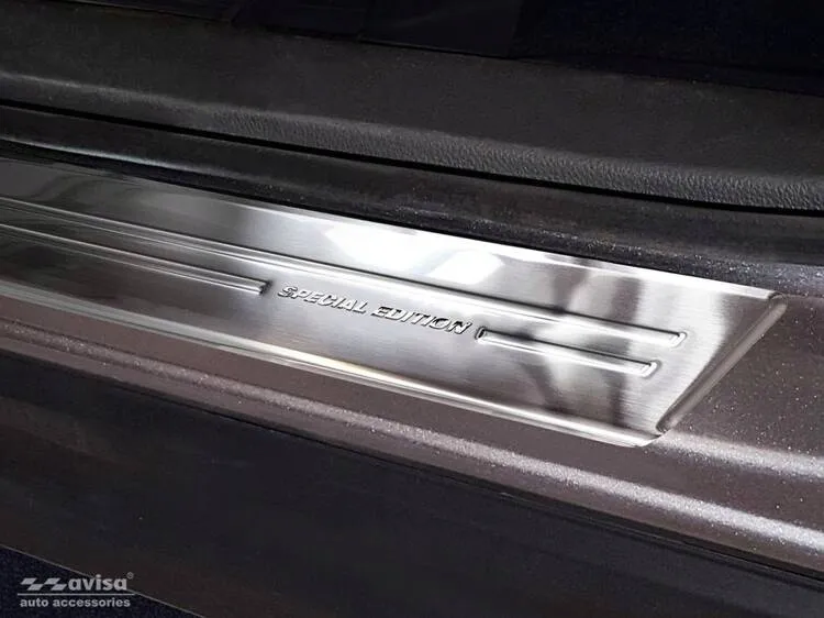 nakladki-progowe-do-mitsubishi-eclipse-cross-stal