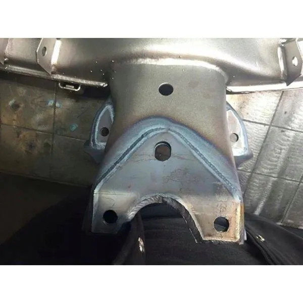 wzmocnienie-belki-mocowania-dyfra-e30-e36-compact-producent-czesci-turboworks