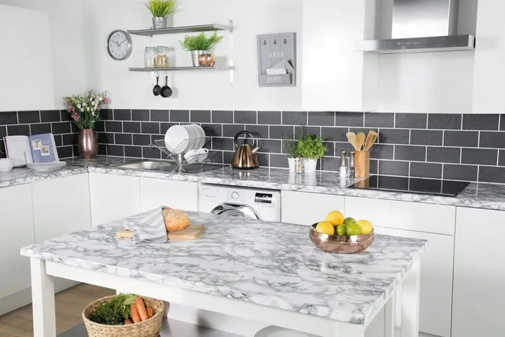 samoprzylepna-okleina-meblowa-marmur-bialo-czarny-na-regal-komode-45x990-motyw-marmur