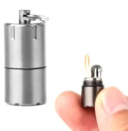 mini-zapalniczka-benzynowa-brelok-survival