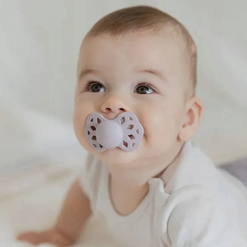 bibs-smoczek-silikonowy-infinity-m-lilac-6m