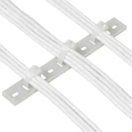 mocowanie-uchwyt-na-2-opaski-kablowe-100szt