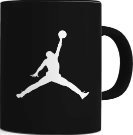 kubek-czarny-srodek-ucho-michael-jordan-08