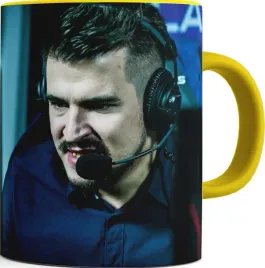 kubek-zolty-rant-ucho-izak-cs-go-01