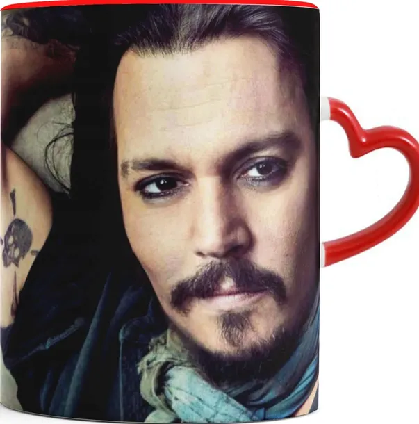 kubek-czerwone-serce-johnny-depp-02