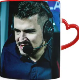 kubek-czerwone-serce-izak-cs-go-01