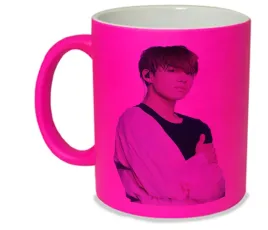 kubek-neon-rozowy-prezent-m2p-kpop-05
