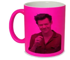 kubek-neon-rozowy-prezent-m2p-harry-styles-11