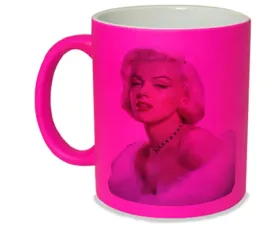 kubek-neon-rozowy-prezent-m2p-marilyn-monroe-07