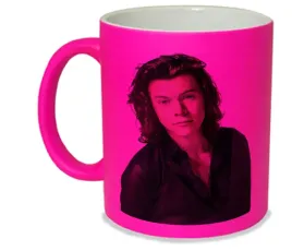 kubek-neon-rozowy-prezent-m2p-harry-styles-14
