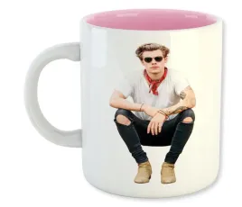 kubek-bialy-rozowe-dno-m2p-harry-styles-06