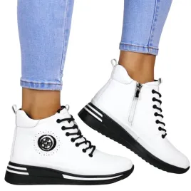 damskie-botki-na-koturnie-skorzane-filippo-4215-biale