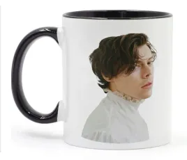 kubek-bialy-czarne-dno-m2p-harry-styles-07