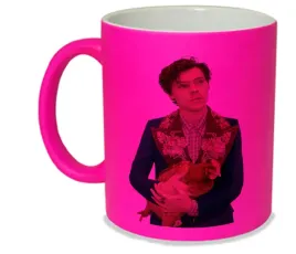 kubek-neon-rozowy-prezent-m2p-harry-styles-02