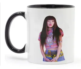 kubek-bialy-czarne-dno-m2p-kpop-02
