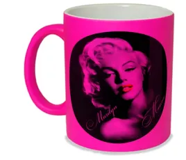 kubek-neon-rozowy-prezent-m2p-marilyn-monroe-08