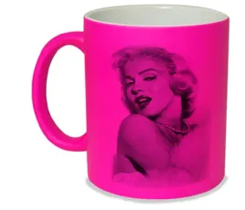 kubek-neon-rozowy-prezent-m2p-marilyn-monroe-10