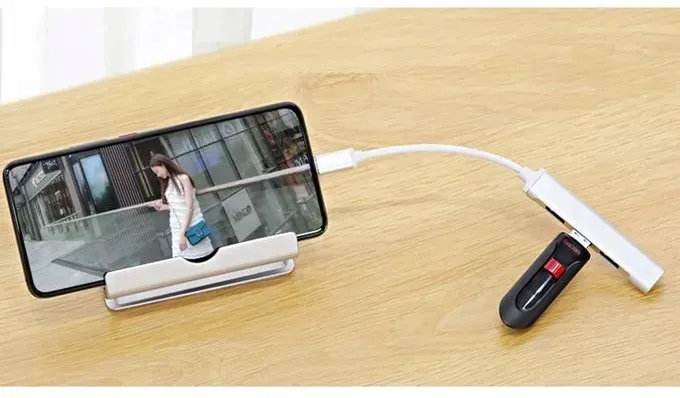 adapter-4w1-hub-usb-c-usb-2-0