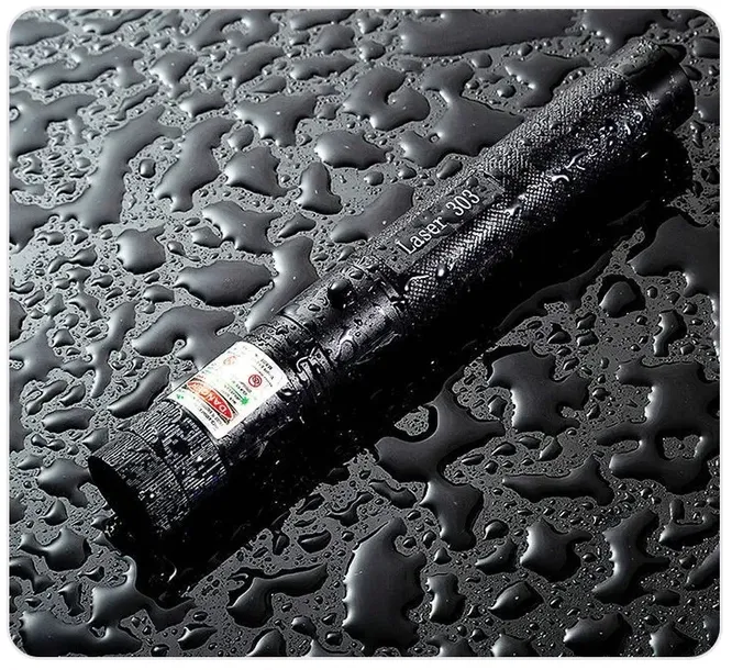 wskaznik-laserowy-pointer-laser-zielony-usb-mocny-duzy-zasieg-akumulator-model-akumulator-bezpieczny-zabawka-dla-kota-kluczyki-marka-pixel