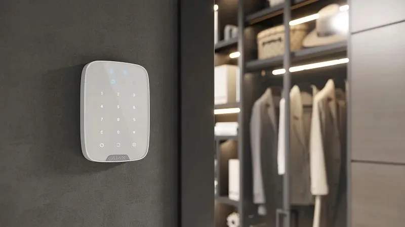 keypad-plus-w-bezprzewodowy-manipulator-bialy-ajax