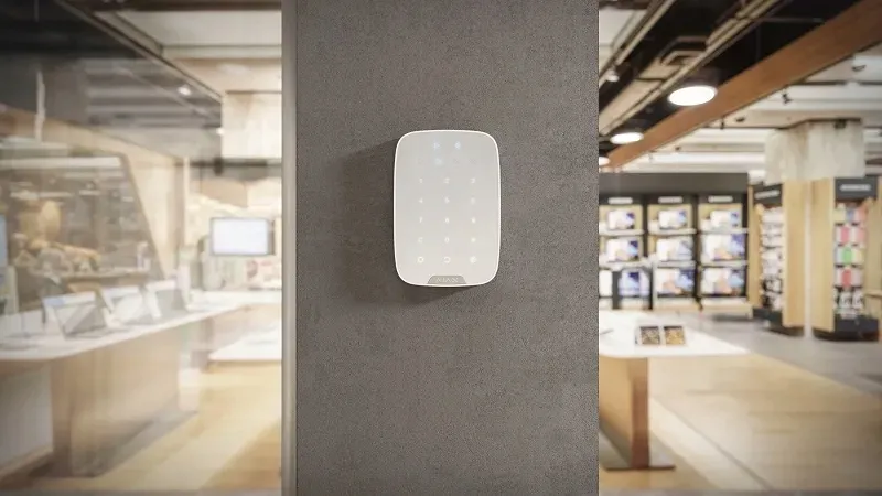 keypad-plus-w-bezprzewodowy-manipulator-bialy-ajax