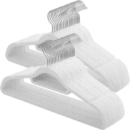 biale-wieszaki-aksamitna-powierzchnia-zestaw-50szt