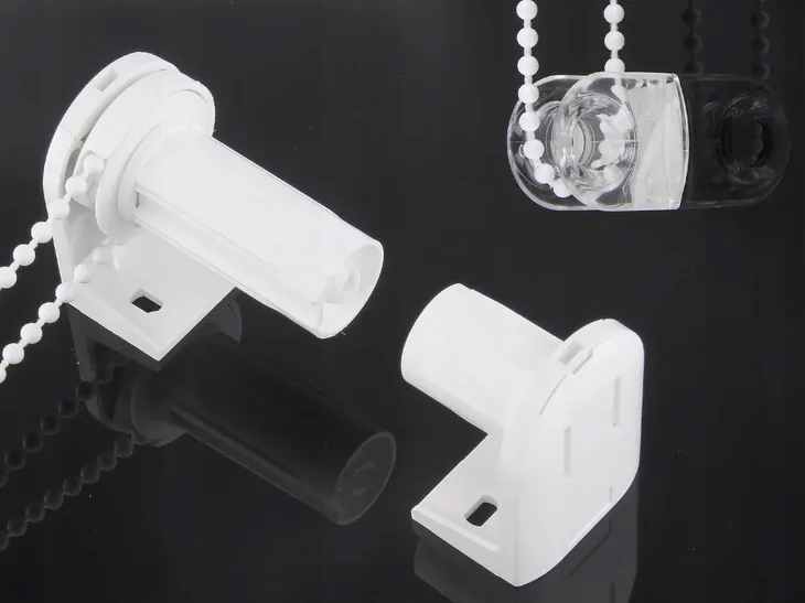 roleta-gladka-scienna-sufitowa-fresko-130-175-cm-kod-producenta-wolnowiczaca-roleta-do-pokoju