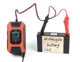 ladowarka-prostownik-do-akumulatora-12v-7a-lcd-hit-kod-producenta-prostownik-bateria-auto-aku