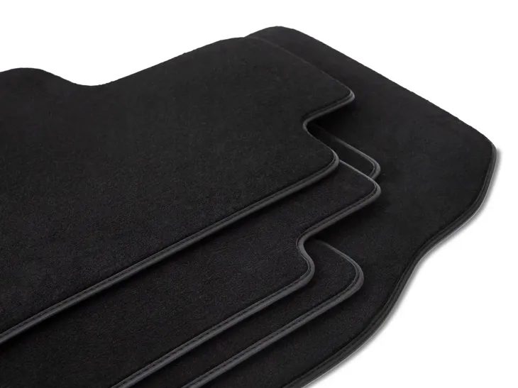 dywaniki-samochodowe-premium-do-bmw-1-e87-hatchback-2004-2011-stan-nowy-waga-z-opakowaniem-3-4-kg