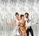 kurtyna-foliowa-srebrna-dekoracyjna-urodziny-slub-stan-opakowania-oryginalne-okazje-uniwersalny-marka-martom