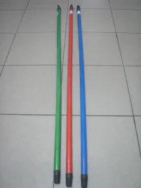 kij-metalowy-z-gwintem-czerwony110cm