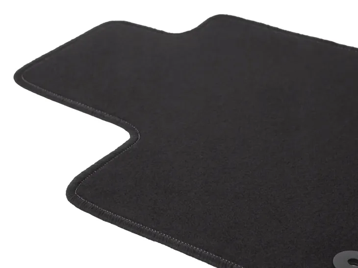 dywaniki-welurowe-basic-czarne-do-audi-a2-hatchback-2000-2005-waga-z-opakowaniem-2-3-kg