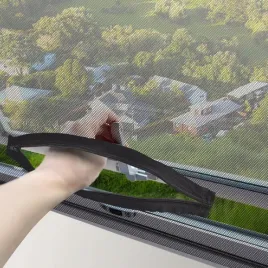 moskitiera-na-okno-z-zamkiem-blyskawicznym-zaciemniajaca-samoprzylepna-150