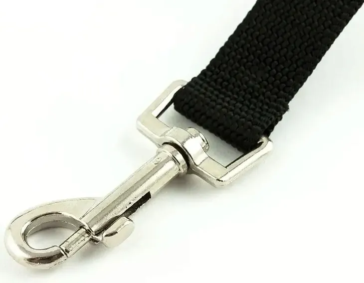 smycz-samochodowa-dla-psa-stan-nowy-kolor-czarny-odcienie-czerwieni-odcienie-fioletowego-odcienie-niebieskiego-odcienie-rozowego