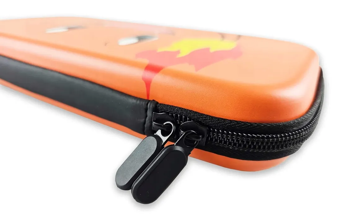 etui-do-nintendo-switch-oled-pokemon-charmander