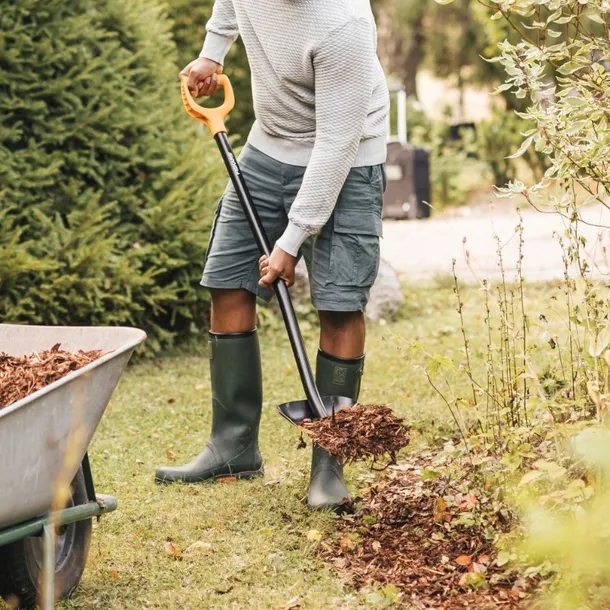 lopata-prosta-fiskars-solid-fiskars-szufla-solid-raczka-d-1267mm-material-glowicy-metal