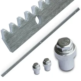 listwa-szyna-zebata-stalowa-8mm-do-bramy-przesuwnej-z-napedem-3x-tulejki