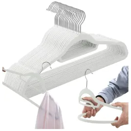 wieszak-welurowy-na-ubrania-wieszaki-welurowe-ubraniowe-komplet-20x-szare